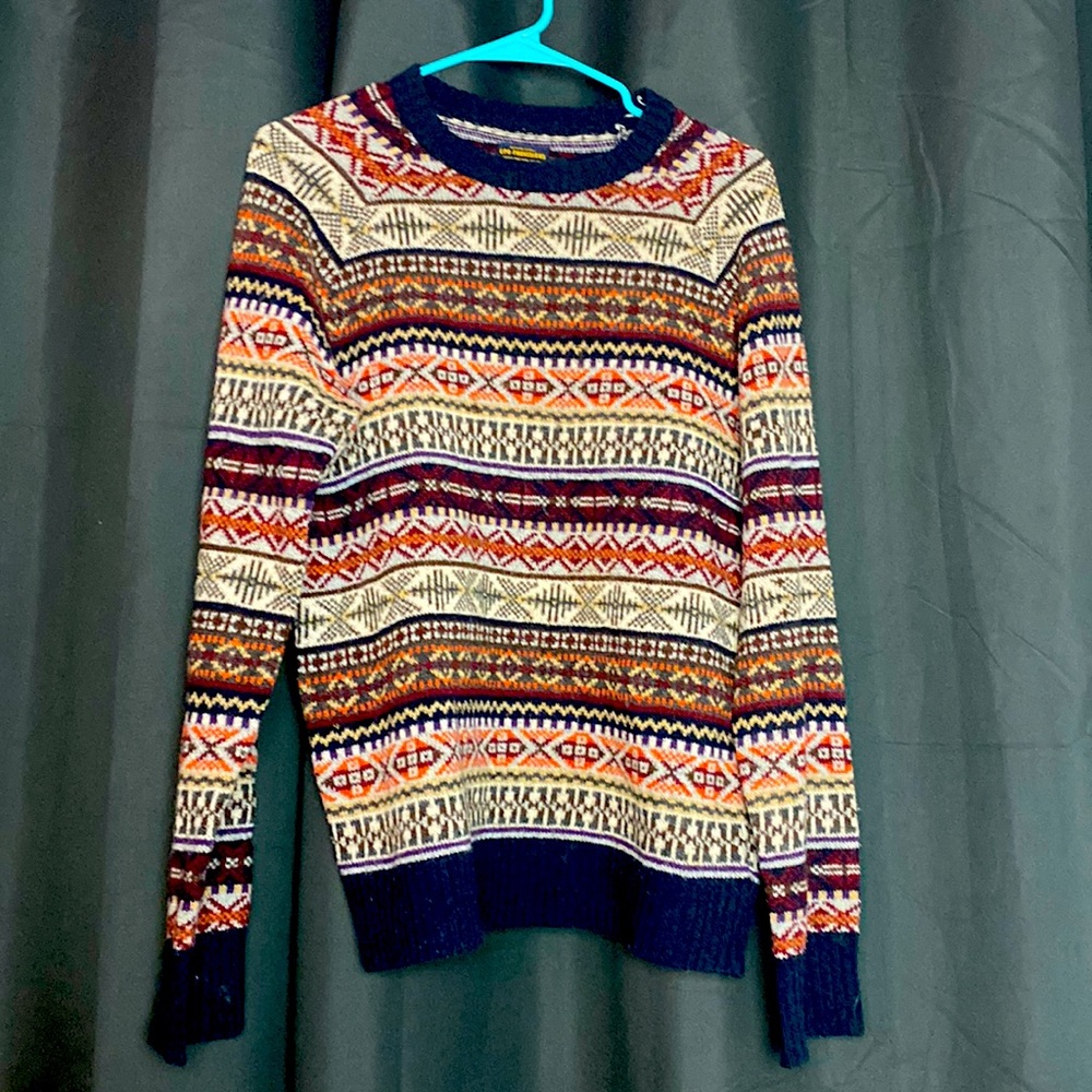 Mens lambswool fair aisle knit sweater. Size S but fits like M.